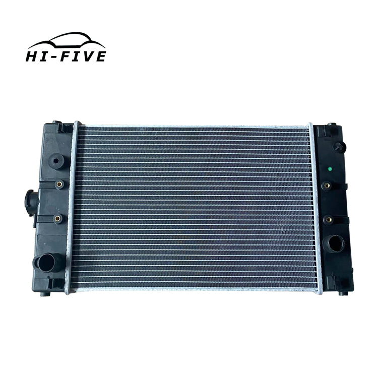 Auto Parts Aluminum Water Tank Radiator For Mitsubishi MN135032