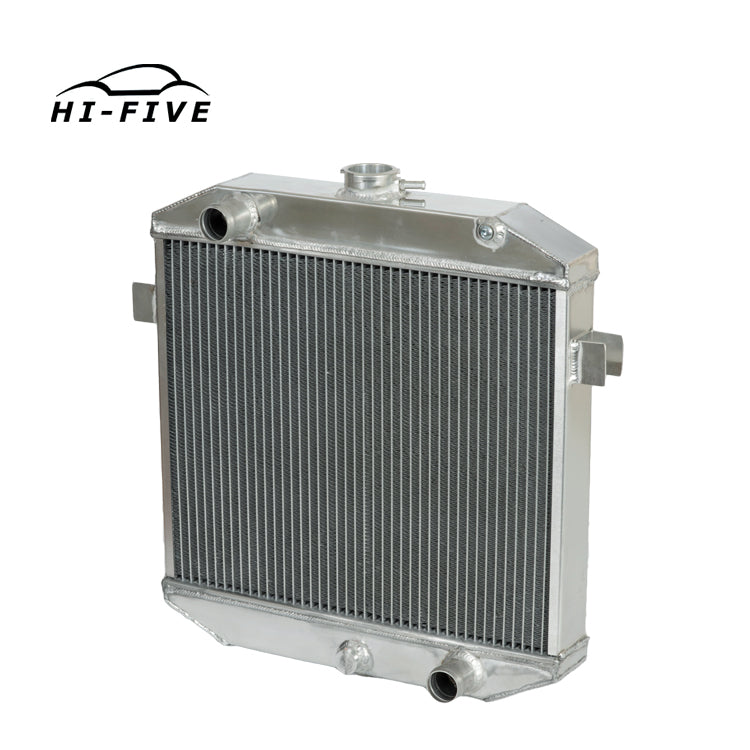 Auto Parts Aluminum Water Tank Radiator For Mitsubishi MN135032
